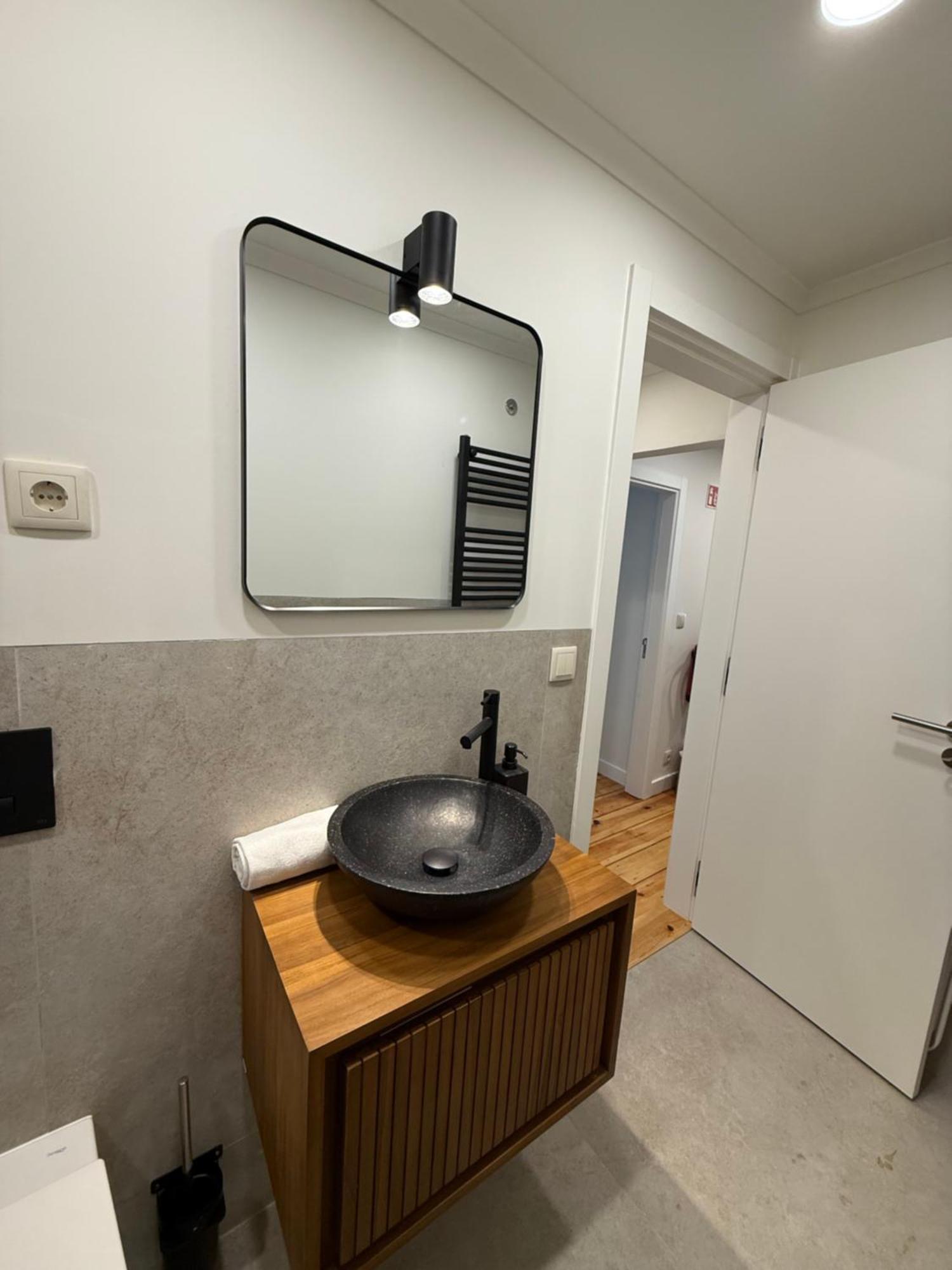C1 Remodeld Beautiful Charming 2Br Apartment - Bairro Alto Lisboa Dış mekan fotoğraf